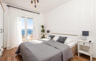 Stunning Apartment In Sveti Juraj - 5