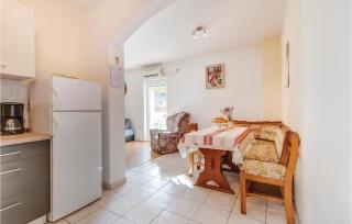 2 Bedroom Nice Apartment In Mali Losinj - Mali Lošinj - 1