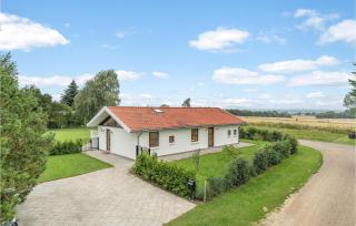 3 Bedroom Cozy Home In Bogø By - 3