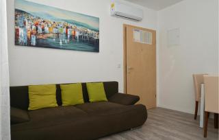 Beautiful Apartment In Okrug Gornji - Trogir - 3