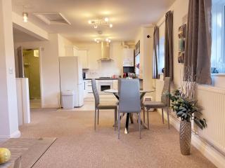 Elegant Serviced Apartment with Parking in Oxford - Oxford - 8
