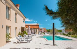 Amazing Home In Vodnjan With Sauna - Vodnjan - 2