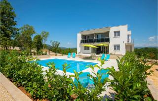 Stunning Home In Ivanbegovina With Wifi - Ivanbegovina - 1