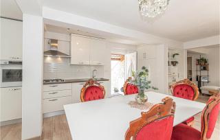 Lovely Home In Vodice With Jacuzzi - Vodice - 6