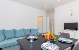 Nice Apartment In Danilo With Wifi - 8