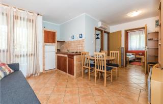 Two-Bedroom Apartment In Grebastica - Grebaštica - 9