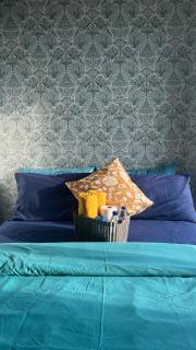 8Adriatico Studio Penthouse w Sea View and Walking Distance to US Embassy & SLEC - Coffee Machine, WiFi, Netflix Disney and etc - Manila - 0