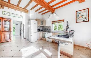 Amazing Home In Rubercy With Sauna - Rubercy - 6