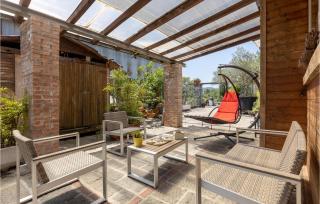 5 Bedroom Gorgeous Home In Podenzana - 0
