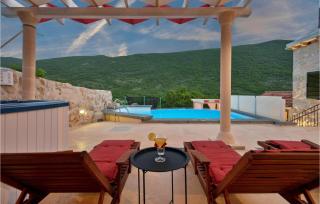 Lovely Home In Podbablje Gornje - 1