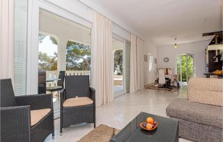 Six-Bedroom Holiday Home In Sibenik - Šibenik - 7