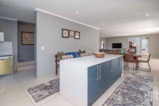 Luxury Family Villa - Big Bay - Blaauwberg Beach - 9