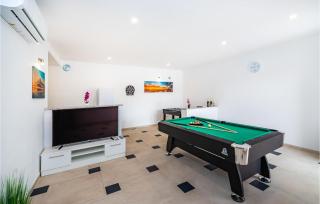 Awesome Home In Modric - Rovanjska - 7