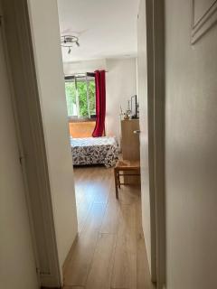 Calm and Comfortable parisian studio - París - 6