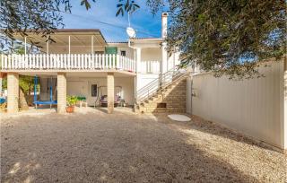 2 Bedroom Pet Friendly Apartment In Vir - Vir - 1