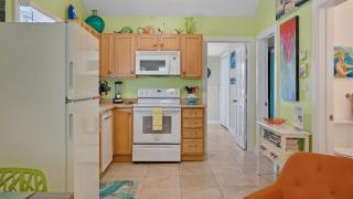 The Mellow Macaw by Last Key Realty - Key West - 1