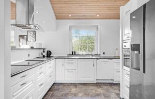 Lovely Home In Ørsted With Wifi - 5