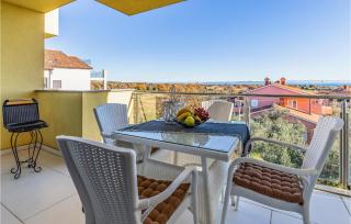 Stunning Apartment In Liznjan With Wifi - 4