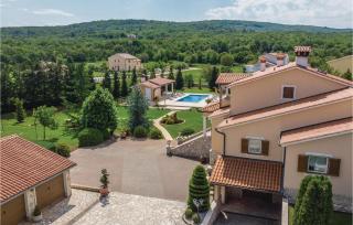 5 Bedroom Beautiful Home In Labin - Labin - 6