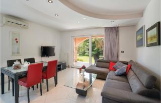5 Bedroom Beautiful Home In Labin - 8
