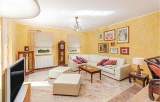5 Bedroom Beautiful Home In Labin - Labin - 4