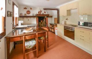 Nice Home In Lusiana With Wifi - Lusiana - 8