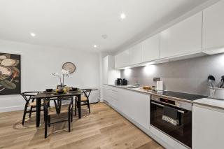 Atlas House Eight - 2