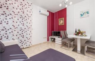 1 Bedroom Stunning Apartment In Vrh - Vrh - 5
