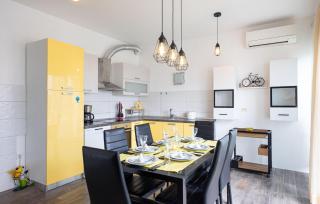 Lovely Home In Podstrana With Jacuzzi - Podstrana - 6