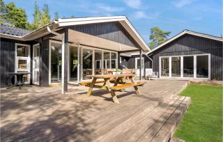 5 Bedroom Awesome Home In Væggerløse - 4