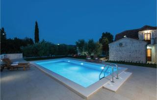 Three-Bedroom Holiday Home In Loviste - Lovište - 9