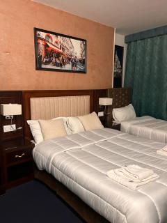 Hotel Grand Paris - 5