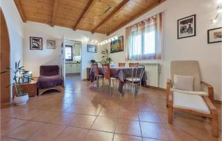 Beautiful Apartment In Pula - 4