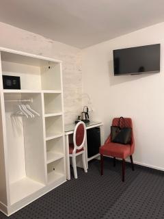 Hotel Grand Paris - 2