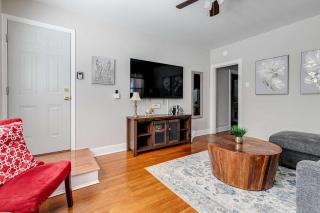 Urban Oasis free parking fully fenced fire pit - Richmond - 1