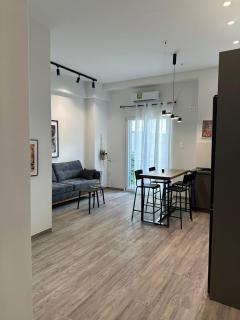 Petralona Private Urban - 4