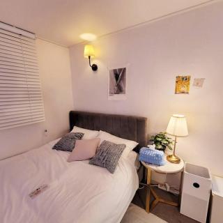 Gaon stay #sillim stn 2min #airport bus 1min #gangnamhongdae 20min #yeouido10min #longtermstay discount #healingproperty - Seúl - 4