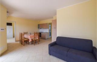 Amazing Home In Melito Porto Salvo - 5