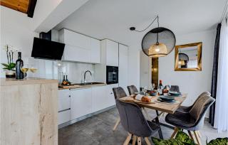 1 Bedroom Beautiful Home In Blato - Blato - 4