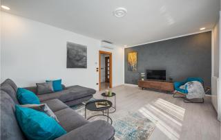 Gorgeous Home In Labin With Wifi - Labin - 9