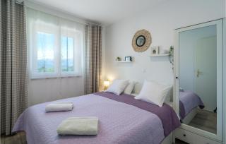 2 Bedroom Stunning Home In Postira - 2