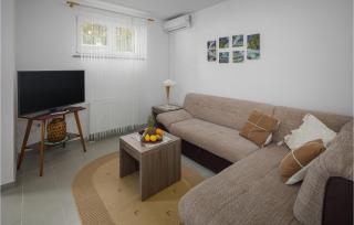 Lovely Home In Crveni Vrh With Wifi - Crveni Vrh - 6