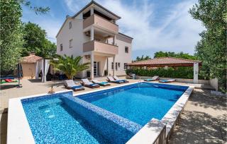 Lovely Home In Radasinovci With Kitchen - Drlićeve Kuće - 0