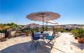 Pet Friendly Home In Rab With Wifi - Rab - 2