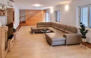 Lovely Home In Skabrnja With Kitchen - Škabrnje - 7