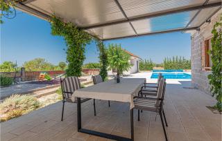 Two-Bedroom Holiday Home In Pakovo Selo - Pakovo Selo - 5