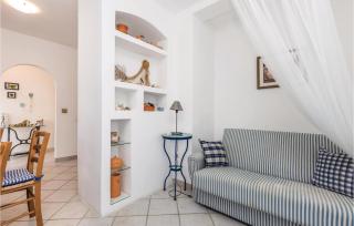 Gorgeous Apartment In Supetarska Draga - 7