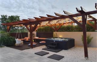 Villa Chillax Inn - 3