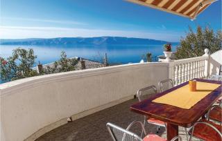 3 Bedroom Stunning Apartment In Senj - Senj - 0