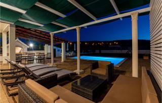 4 Bedroom Gorgeous Home In Dubrava - Dubrava - 0